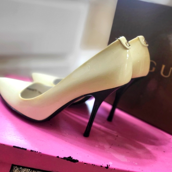 Cream colored Gucci Heels size 6.5 - Picture 2 of 7